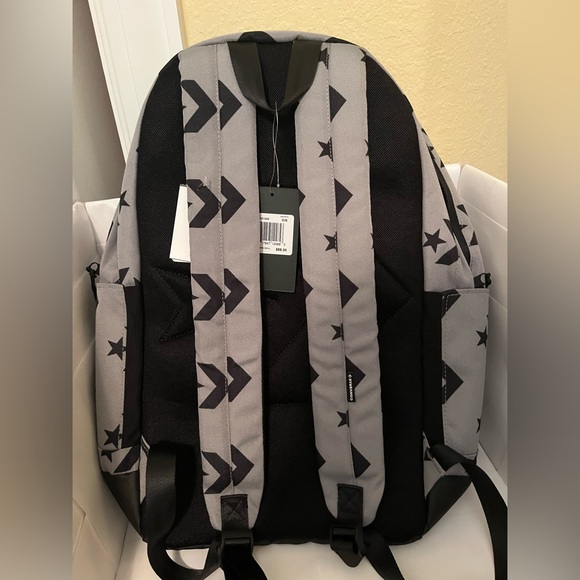 (NWT) Converse Backpack with Laptop holder - Picture 3 of 3